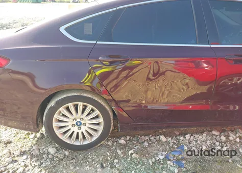 2013 Ford Fusion Hybrid Se из США, поврежденный, VIN 3FA6P0LU6DR255557